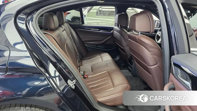 BMW 5 Series (G30) 2021 Черный из Кореи, фото 3