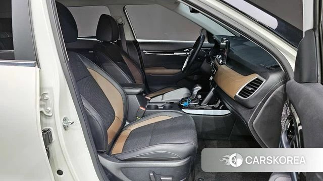 Kia Seltos 2021 Белый из Кореи, фото 3