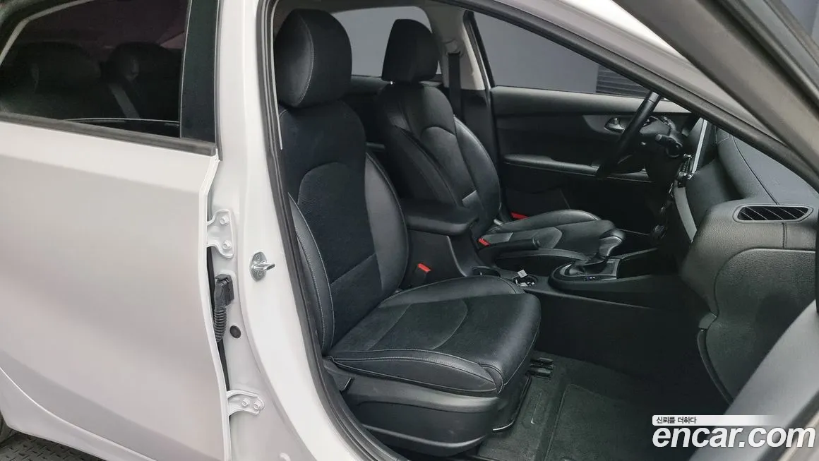 Kia Come New K3 id 2067175 из Кореи 3