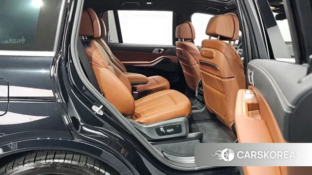 BMW X7 (G07) 2025 Черный из Кореи, фото 3