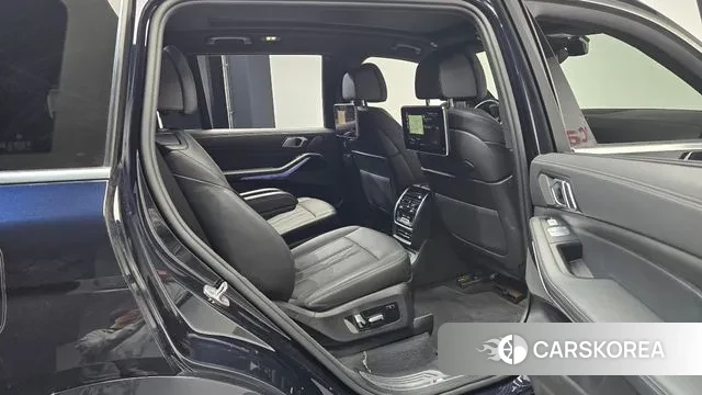 BMW X7 (G07) 2022 Черный из Кореи, фото 3