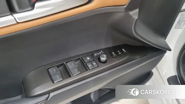 Toyota Camry (XV80) 2025 Белый из Кореи, фото 3