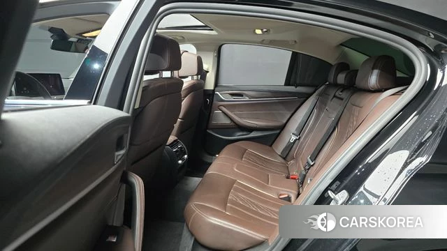 BMW 5 Series (G30) 2020 Черный из Кореи, фото 3