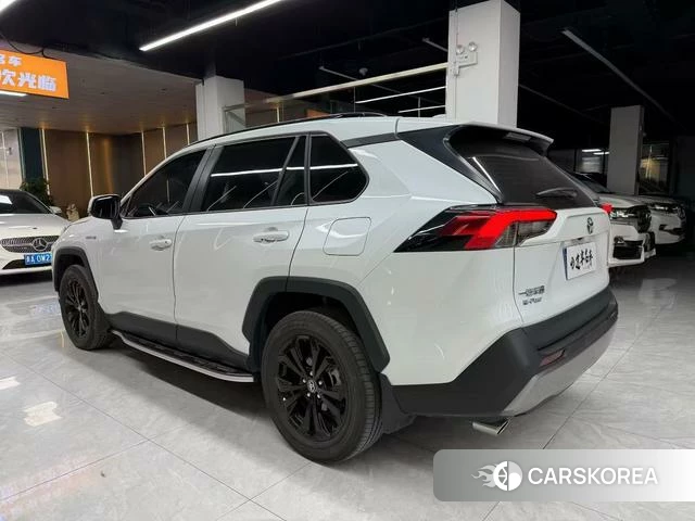 Toyota RAV4 Rongfang 2024 Белый из Китая, фото 3