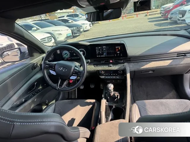 Hyundai Avante (CN7) 2022 Серебристо-серый из Кореи, фото 3