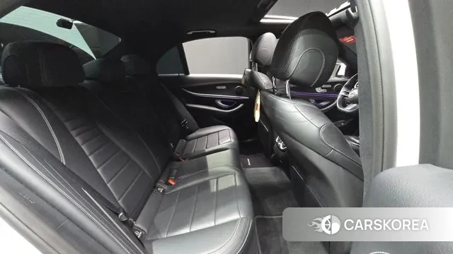 Mercedes-Benz E-Class W213 2021 Белый из Кореи, фото 3