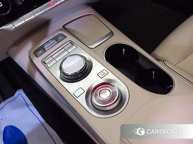 Genesis GV70 2023 Белый из Кореи, фото 3