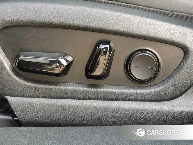 Lexus UX 2021 Серебристо-серый из Китая, фото 3