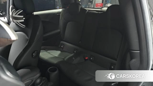 Mini Cooper Electric 2022 Черный из Кореи, фото 3