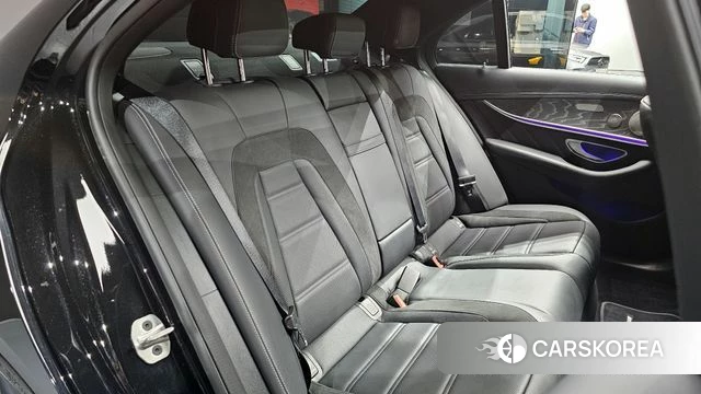 Mercedes-Benz E-Class W213 2023 Черный из Кореи, фото 3