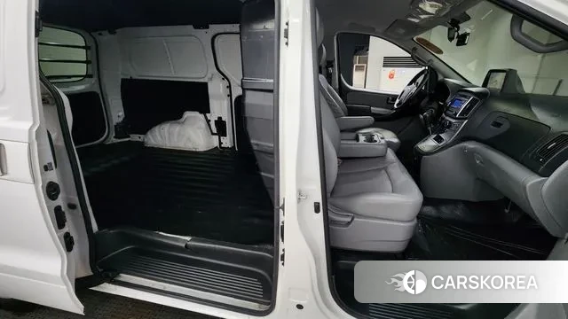 Hyundai The New Grand Starex 2019 Белый из Кореи, фото 3