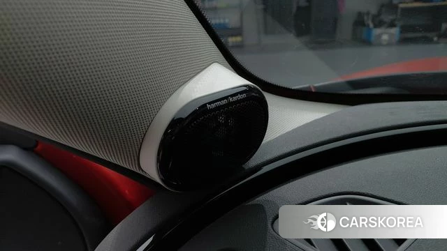 Mini Cooper S Clubman 2024 Красный из Кореи, фото 3