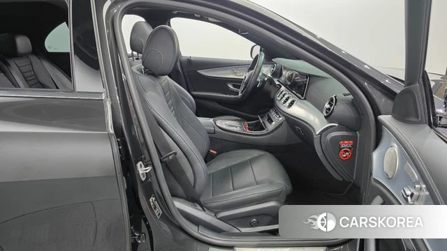Mercedes-Benz E-Class W213 2021 Серый из Кореи, фото 3