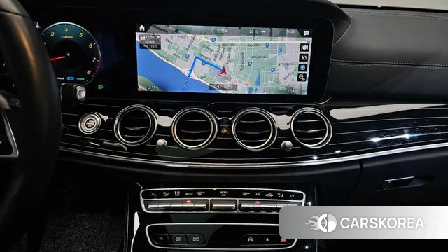 Mercedes-Benz E-Class W213 2023 Черный из Кореи, фото 3
