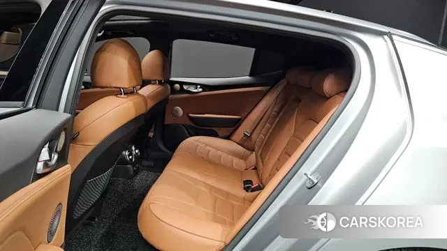 Kia Stinger Meister 2023 Серебряный из Кореи, фото 3