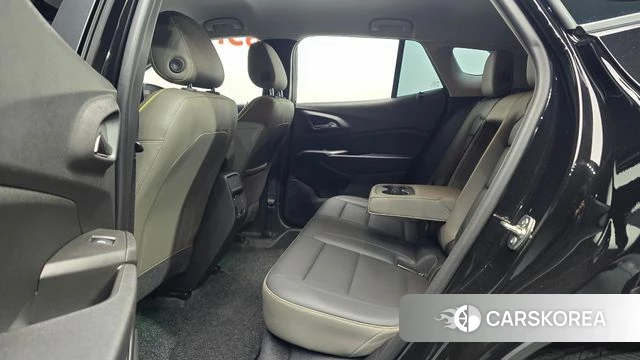 Chevrolet (GM Daewoo) Trax Crossover 2024 Черный из Кореи, фото 3