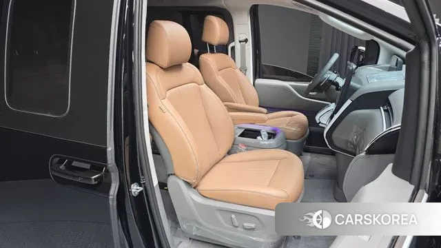 Hyundai Staria 2025 Черный из Кореи, фото 3