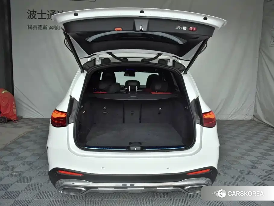 Mercedes-Benz GLC 2023 Белый из Китая, фото 3