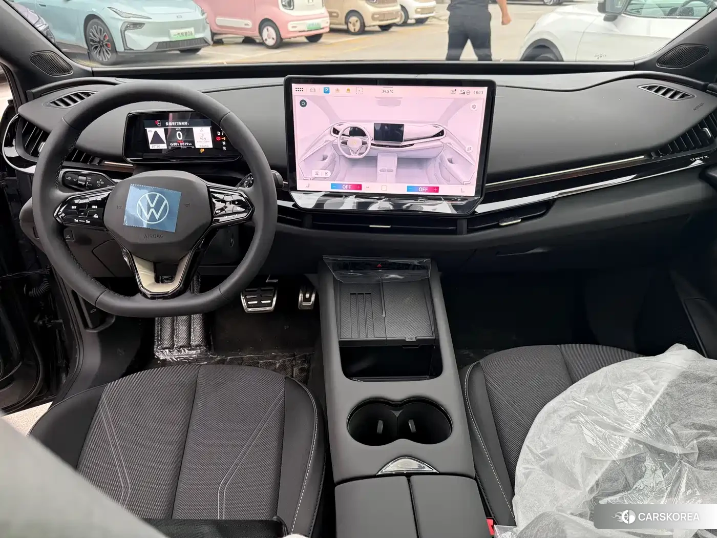 Volkswagen ID. UNYX 2026 Silver/gray из Китая, фото 4