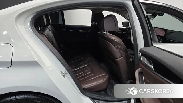 BMW 5 Series (G30) 2021 Белый из Кореи, фото 3