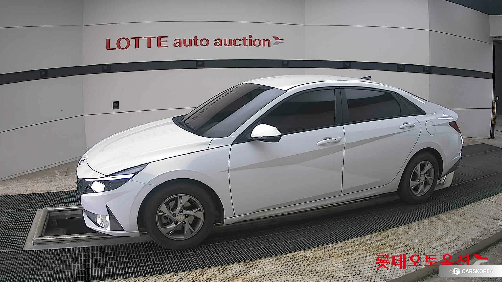 Hyundai Avante 2021 Polar White из Кореи, фото 3