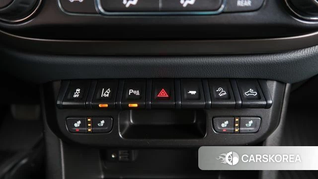 Chevrolet (GM Daewoo) Real New Colorado 2022 Черный из Кореи, фото 3