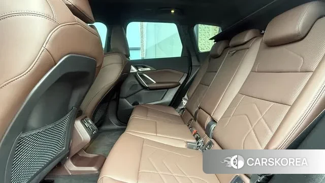 BMW iX1 (U11) 2024 Черный из Кореи, фото 3