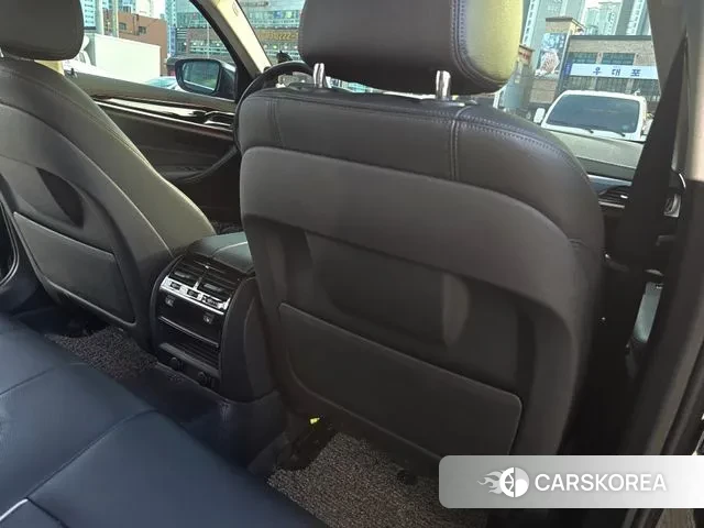 BMW 5 Series (G30) 2018 Серый из Кореи, фото 3