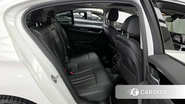 BMW 5 Series (G30) 2020 Белый из Кореи, фото 3