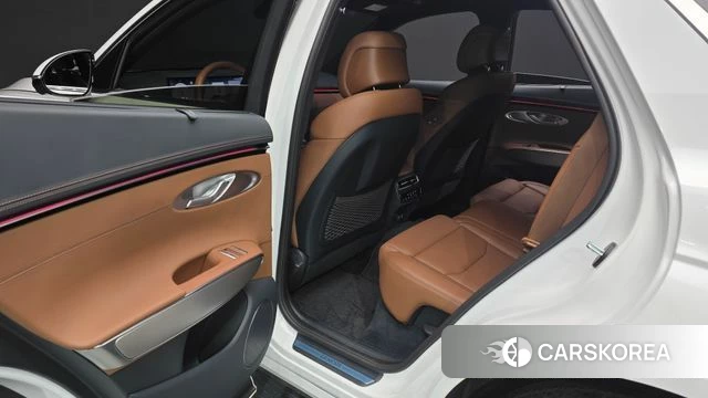 Genesis GV70 2025 Белый из Кореи, фото 3