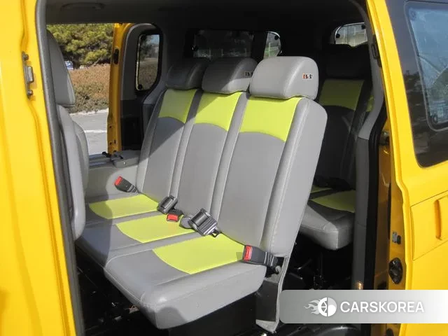 Hyundai The New Grand Starex 2018 Желтый из Кореи, фото 3