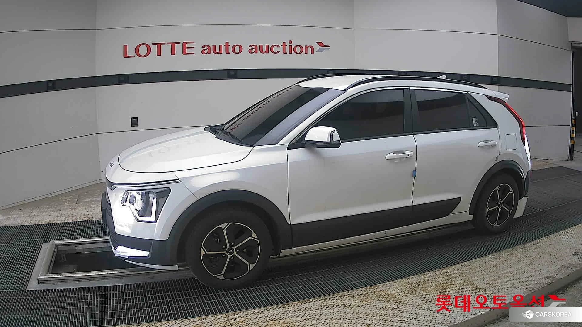 Kia Niro Hybrid 2022 Snow White Pearl (optional) из Кореи, фото 3