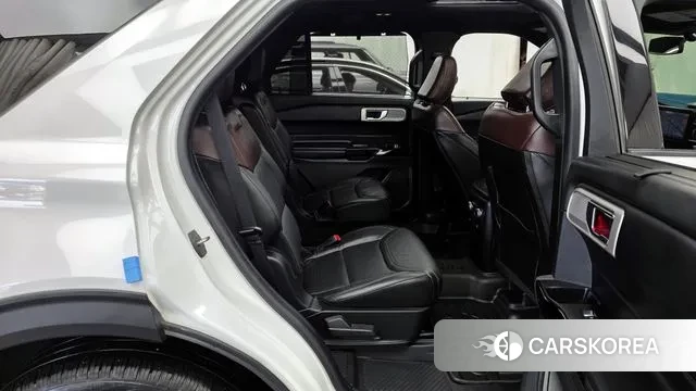 Ford Explorer 6th Generation 2022 Белый из Кореи, фото 3