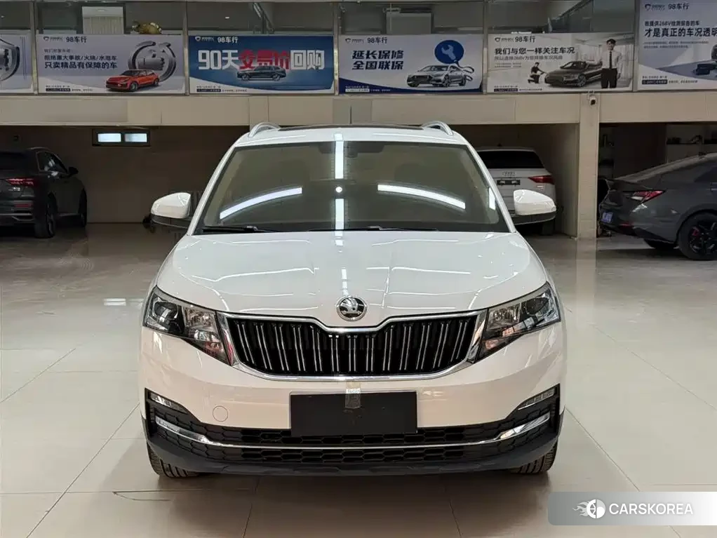Skoda Komick 2022 Белый из Китая, фото 4