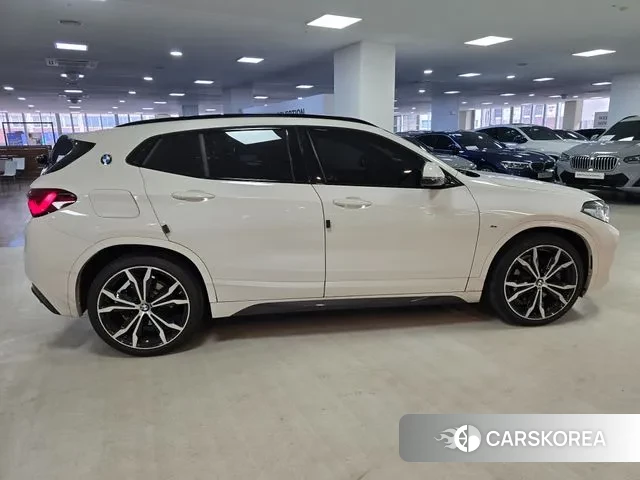BMW X2 (F39) 2022 Белый из Кореи, фото 3