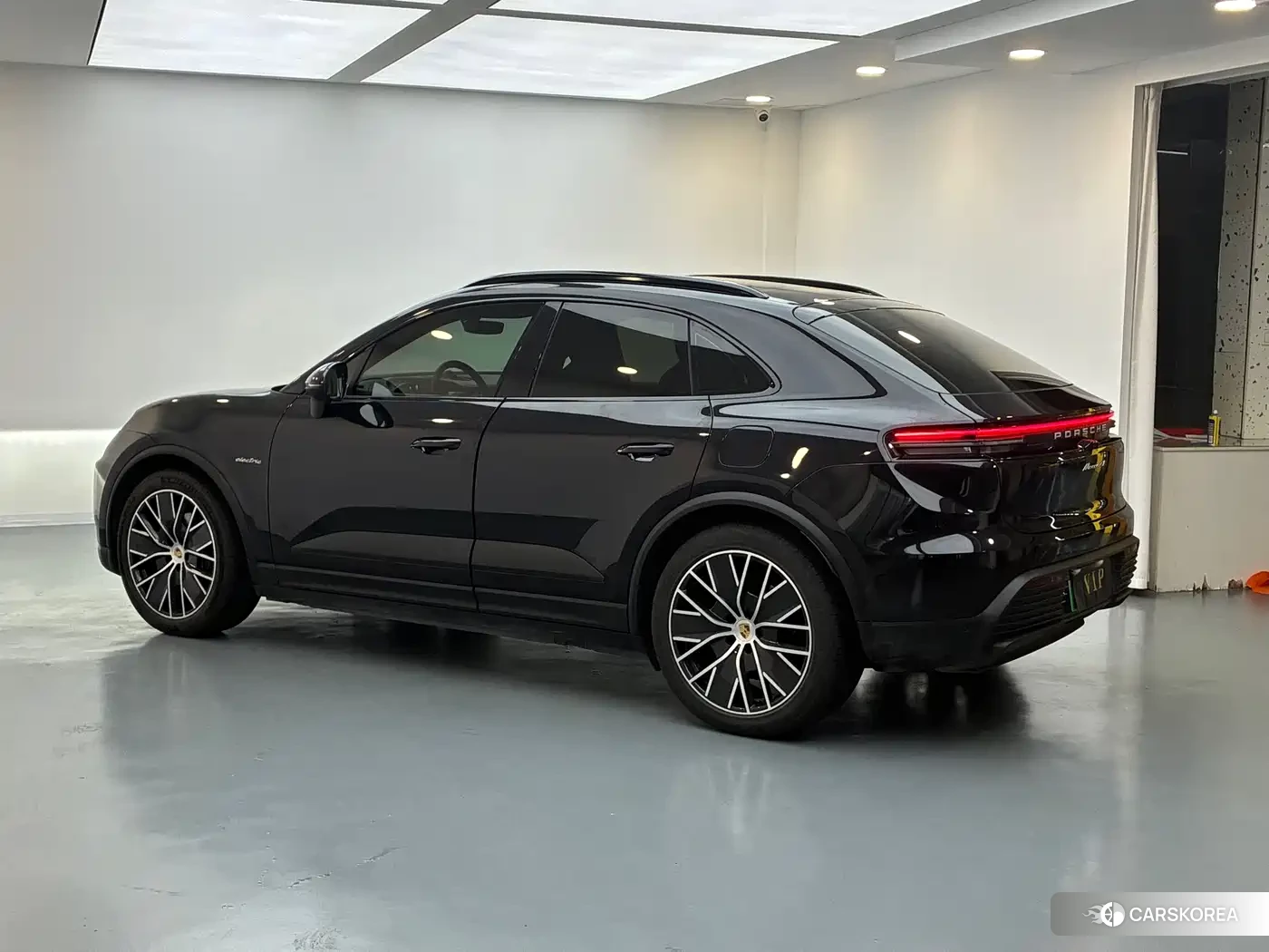 Porsche Macan New Energy 2025 Черный из Китая, фото 3
