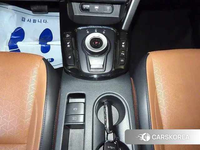 Kia The New Seltos 2023 Белый двухцветный из Кореи, фото 3