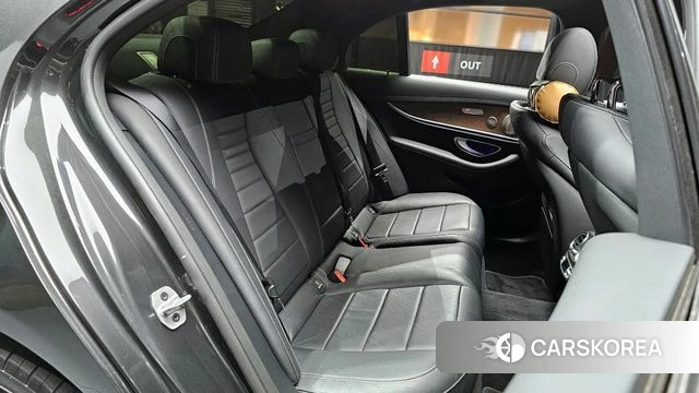 Mercedes-Benz E-Class W213 2021 Серый из Кореи, фото 3