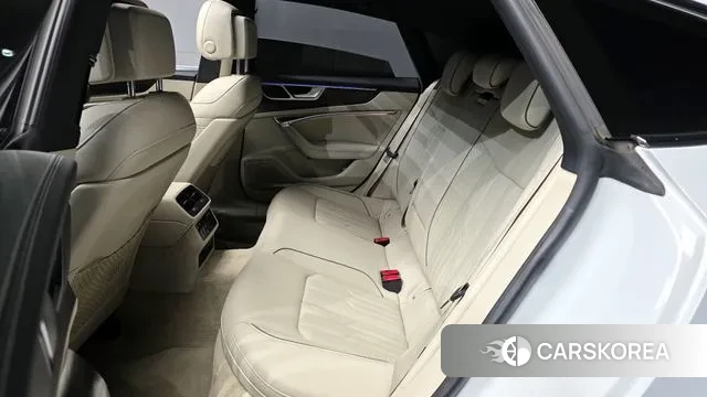 Audi A7 (4K) 2021 Белый из Кореи, фото 3
