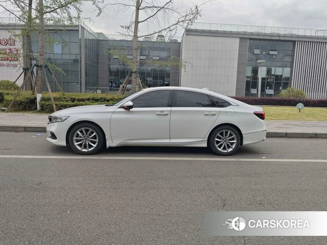 Honda Accord 2023 Белый из Китая, фото 3