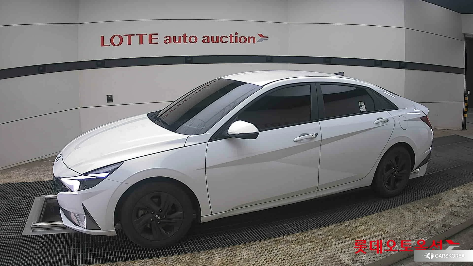 Hyundai Avante Hybrid 2021 Polar White из Кореи, фото 3