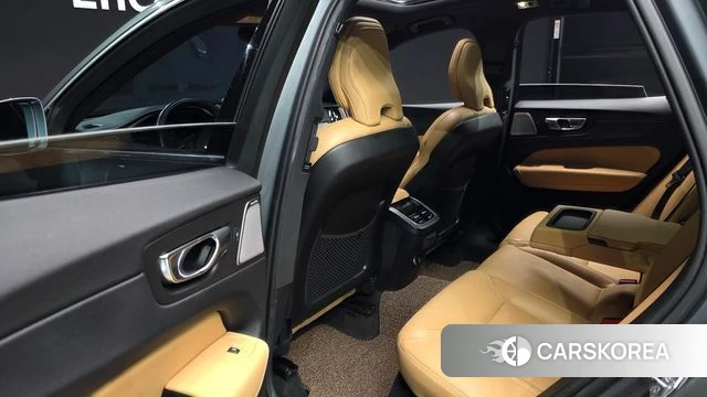 Volvo XC60 second Generation 2019 Серый из Кореи, фото 3
