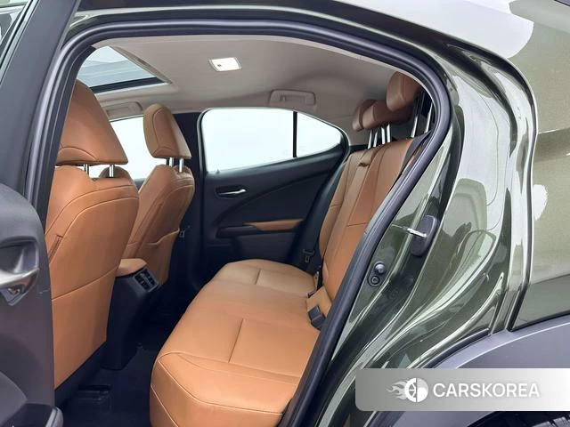 Lexus UX 2022 Зеленый из Китая, фото 3