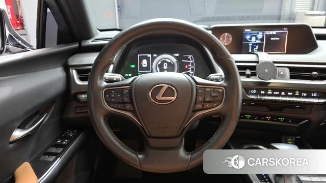 Lexus UX250h 2021 Белый из Кореи, фото 3