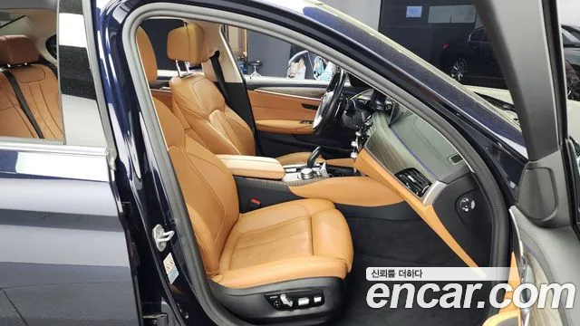 BMW 5 Series (G30) id 2718765 из Кореи 3