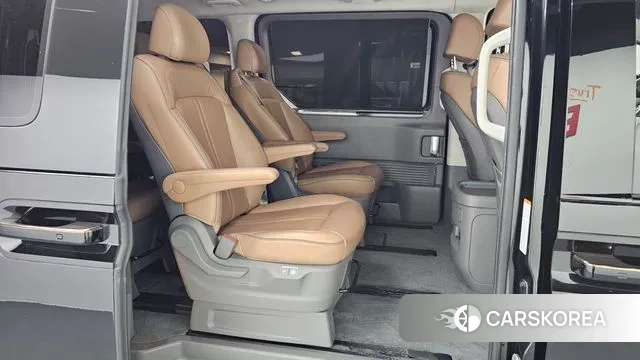 Hyundai Staria 2021 Черный из Кореи, фото 3