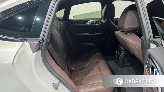 BMW 4 Series (G22) 2025 Белый из Кореи, фото 3