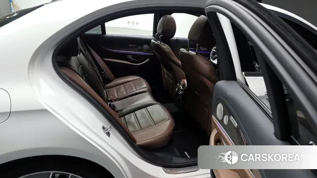 Mercedes-Benz E-Class W213 2021 Белый из Кореи, фото 3