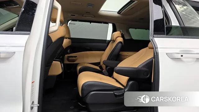 Kia Carnival 4th generation 2023 Белый из Кореи, фото 3
