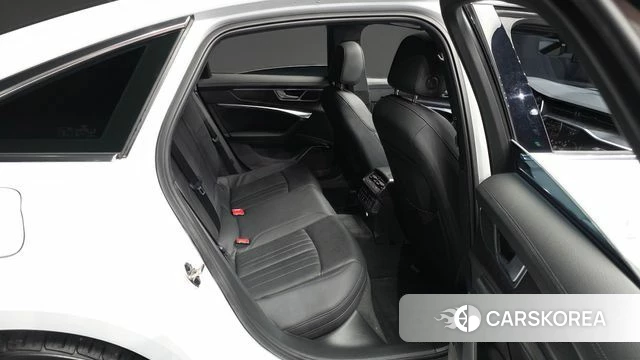 Audi A6 (C8) 2020 Белый из Кореи, фото 3